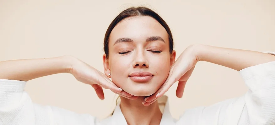 Face Yoga Massage For Your Everyday Skincare